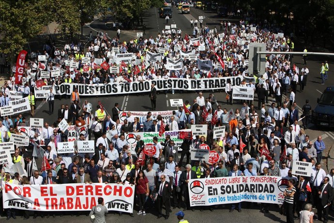 Manifestación de conductores de vehículos de alquiler con conductor (VTC) en Mad