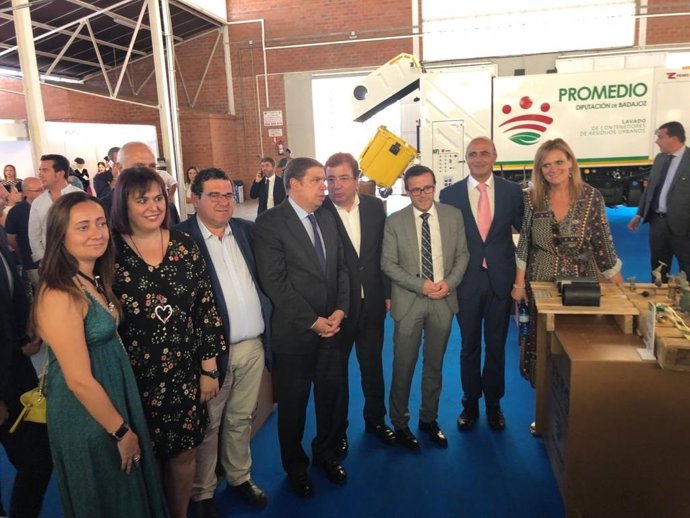 El presidente de la Diputación de Badajoz en la Feria de Zafra