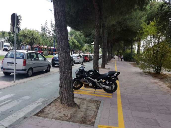 Nuevas zonas de aparcamiento para motos en Torre Sevilla