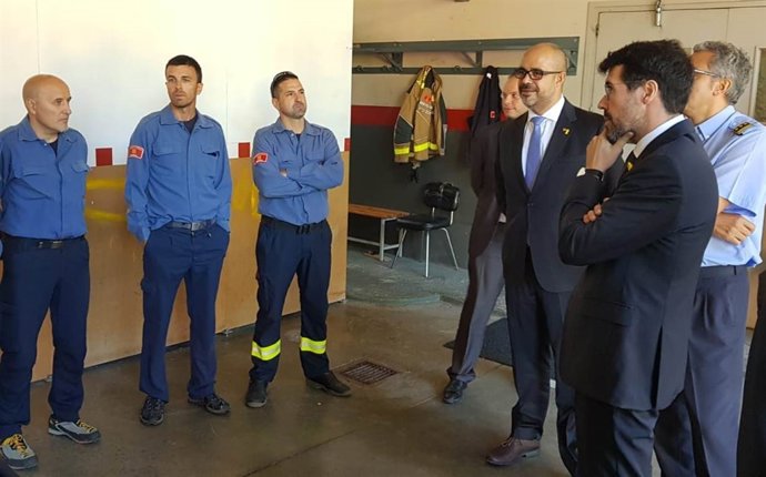 El conseller Miquel Buch y el alcalde de La Seu d'Urgell, Albert Batalla