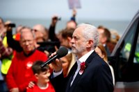 Barnier y Corbyn se reúnen en Bruselas para evaluar el estado de las negociaciones del Brexit
