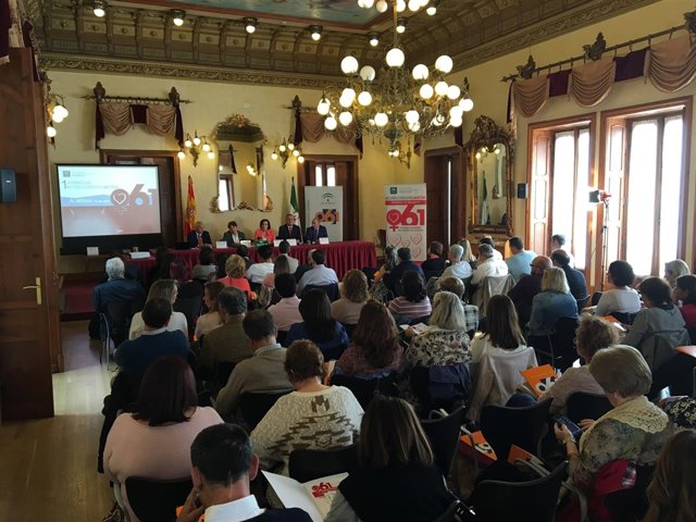 Salud conciencia a más de un millar de mujeres sobre los síntomas de un infarto