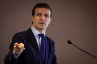 Casado acusa a Sánchez de utilizar a sus ministros "como escudo": "El Gobierno ya es la orquesta del Titanic"
