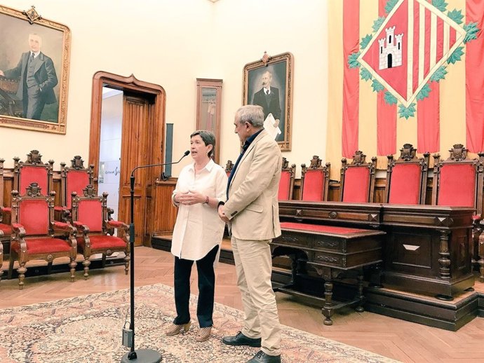 Teresa Cunillera (delegada del Govern centra) Alfredo Vega (alcalde de Terrassa)
