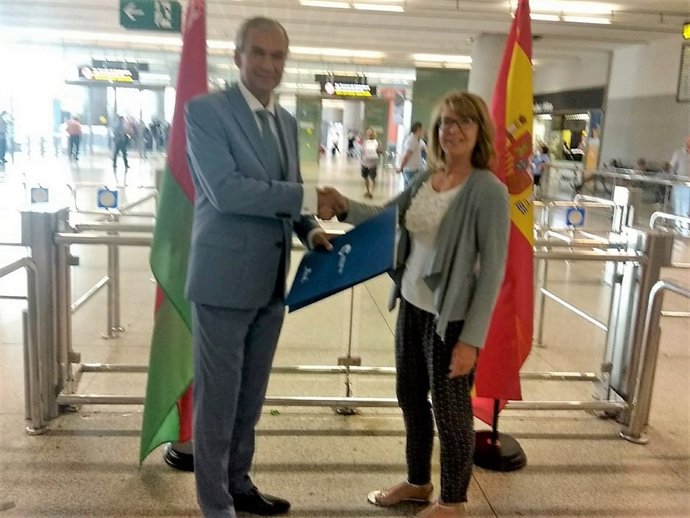 Primer vuelo directo de Máalga-Bielorrusia 