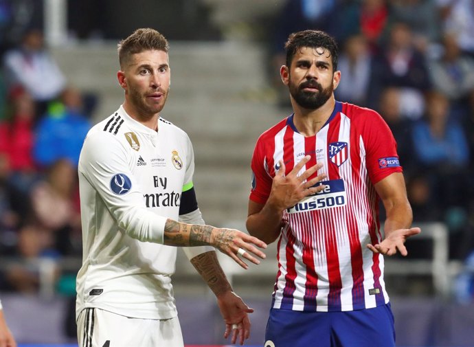 Sergio Ramos y Diego Costa en un Real Madrid - Atlético de Madrid