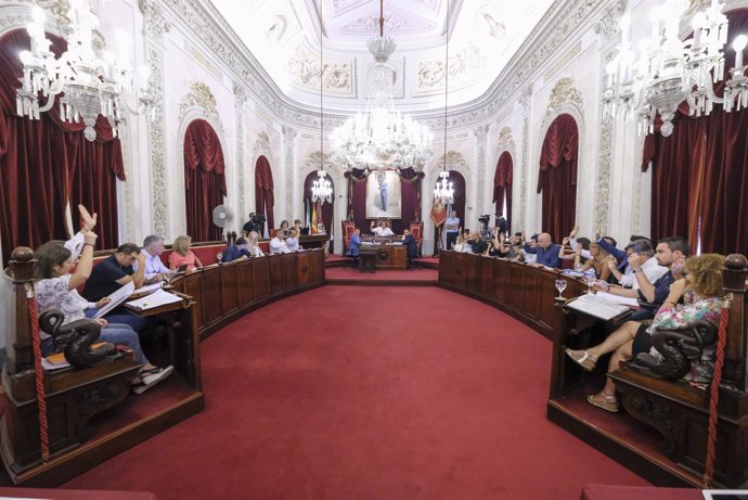 Pleno de septiembre de 2018 del Ayuntamiento de Cádiz