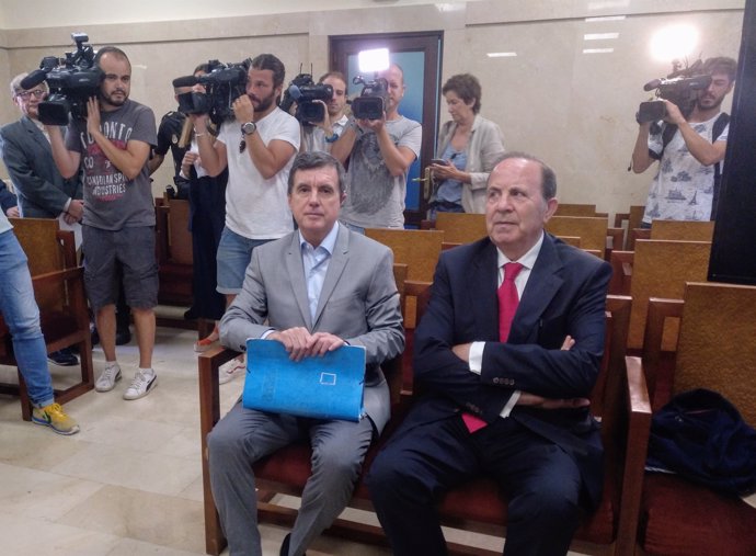 El Ex Presidente Jaume Matas Y El Ex Conseller José María Rodríguez En El Juicio