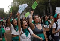 Miles de mexicanos marchan por la legalización del aborto