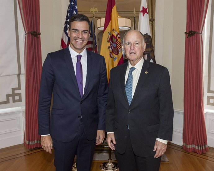Pedro Sánchez y Jerry Brown