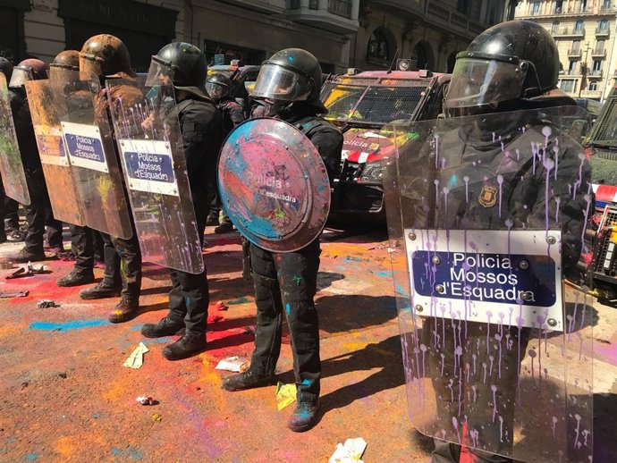 Manifestació sobiranista i una altra convocada perJusapol al centre de Barcelona