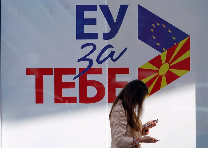 Cartel a favor de la UE por el referéndun en Macedonia
