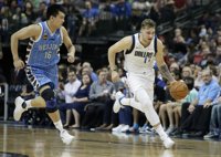 Luka Doncic brilla en su debut con Dallas Mavericks