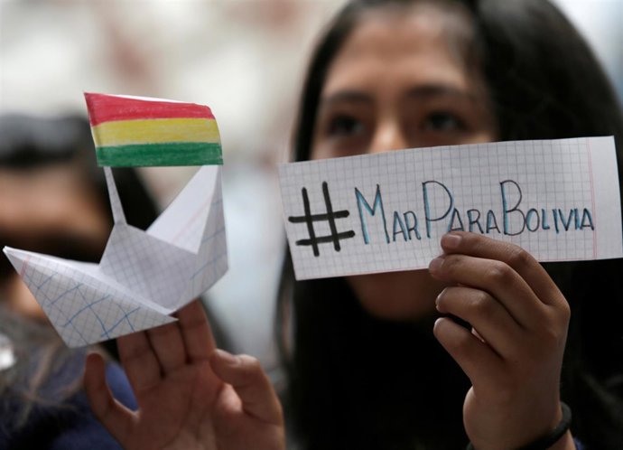 Pancarta en favor de una salida al mar para Bolivia