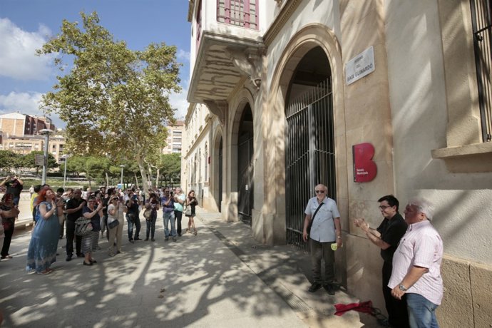 Pisarello vas agafar al canvi de nom dels Jardins del Baix Guinardó