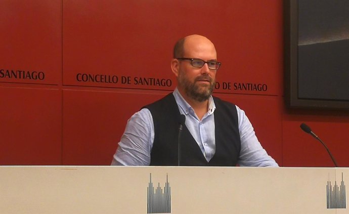 El alcalde de Santiago, Martiño Noriega, en rueda de prensa.