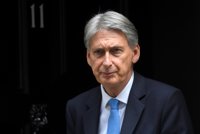 Hammond asegura que Reino Unido tiene capacidad fiscal para hacer frente a un Brexit sin acuerdo