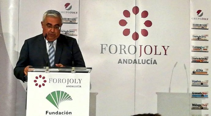 Antonio Ramírez de Arellano en un desayuno-coloquio