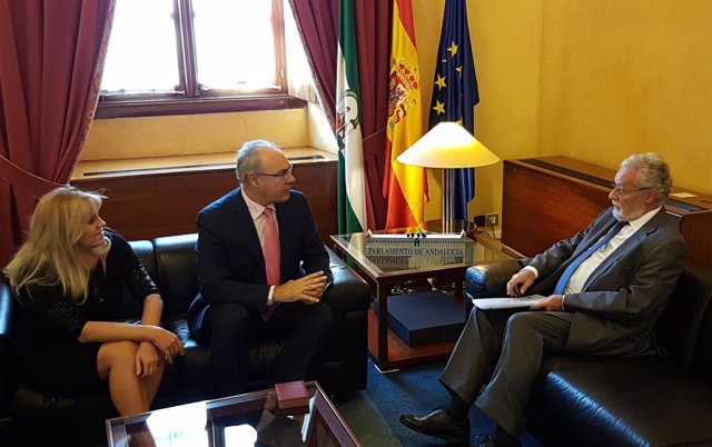 El Defensor del Pueblo con el presidente del Parlamento de Andalucía