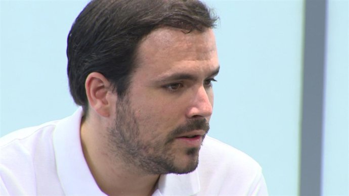 Alberto Garzón en rueda de prensa