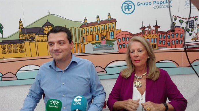 Bellido y Arcas en la rueda de prensa