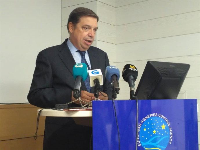 El ministro de Pesca, Luis Planas, en Vigo