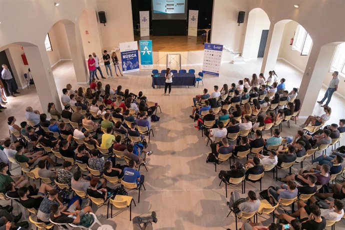 Presentación red de embajadores de la FP Dual Málaga educación formación profesi