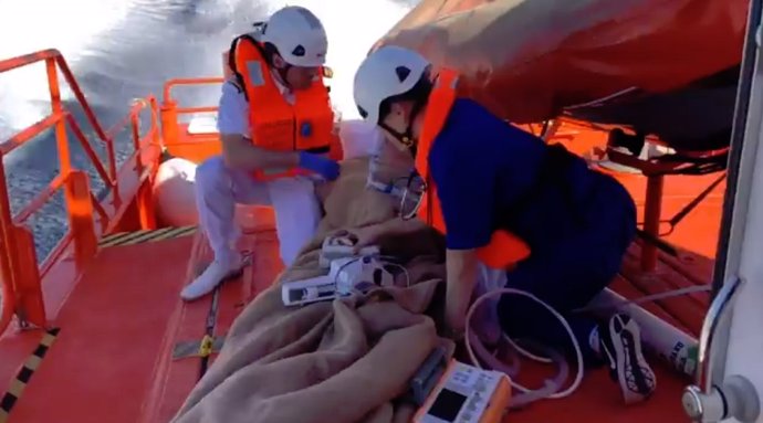 Salvamento Marítimo evacua a un pasajero que sufrió un infarto en un crucero