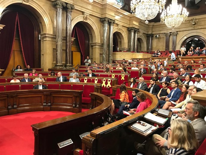 Pleno del Parlament (Archivo)