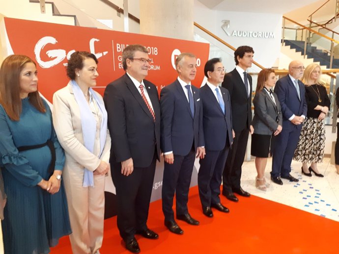 Valerio y Urkullu antes de la inaugiración del Foro GSEF