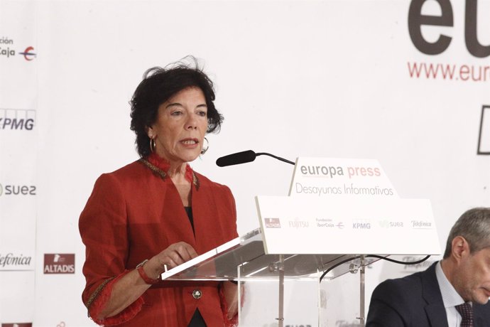 Desayuno Informativo de Europa Press en Madrid con la ministra de Educación y Fo