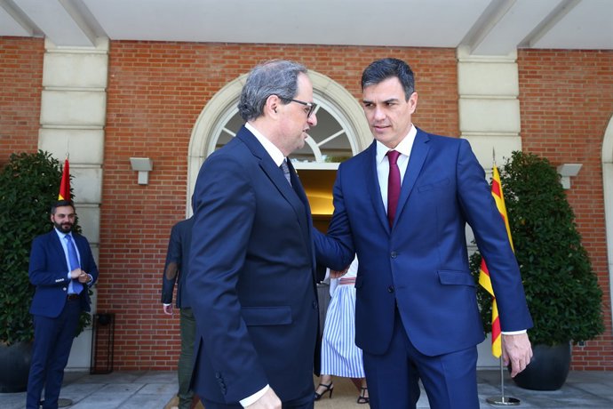 Pedro Sánchez rep Quim Torra a La Moncloa 