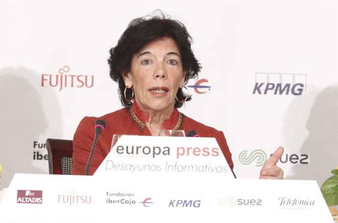 Esmorzar Informatiu d'Europa Press a Madrid amb la ministra d'Educació i Fo