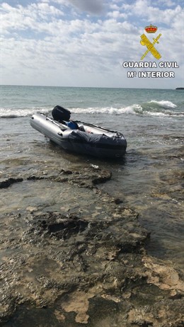 Embarcació amb la qual han arribat a Cala del Moro