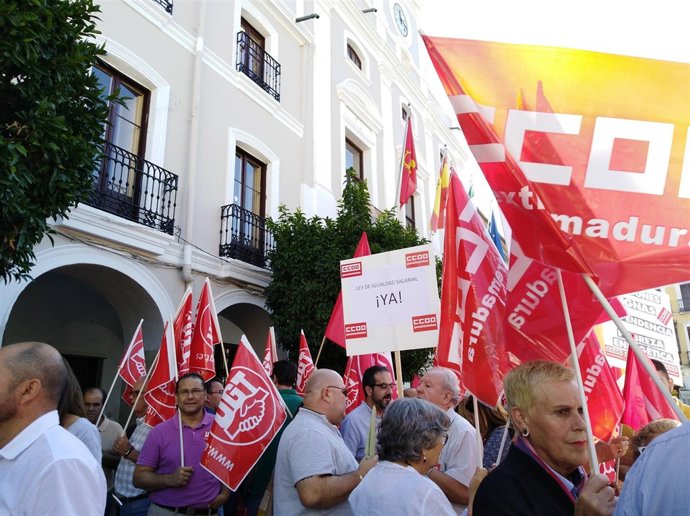 Concentración en Mérida para reclamar mejoras en las pensiones