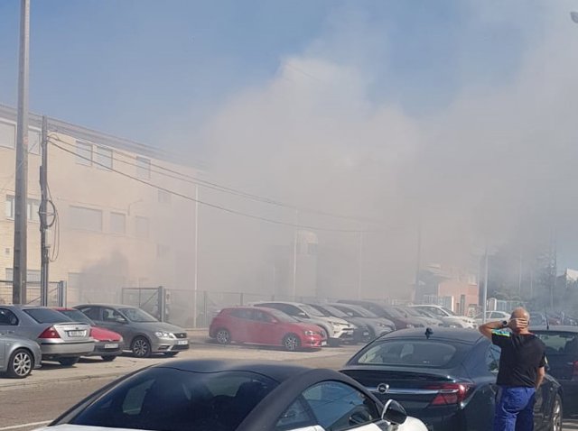 Incendio en el polígono de San Cristóbal