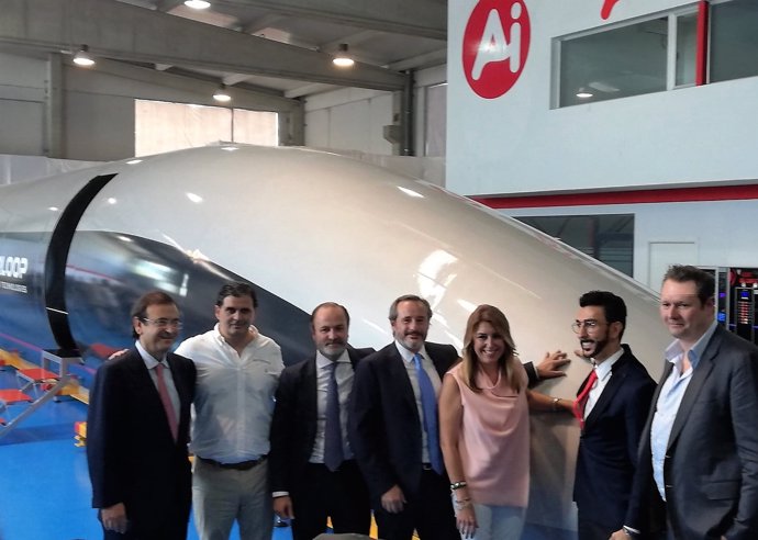 La presidenta de la Junta, Susana Díaz, presenta el nuevo tren Hyperloop 