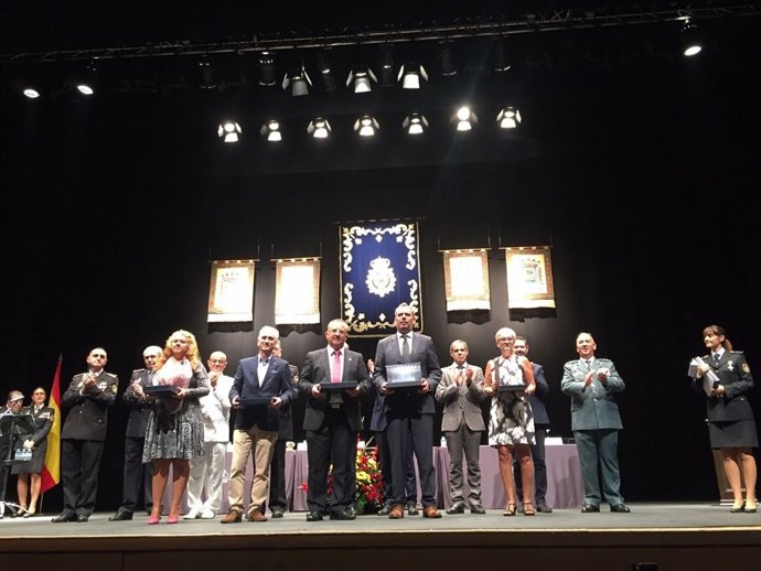 Acto conmemorativo de la Policía en La Línea