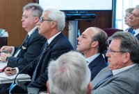 Juez de los ERE pide a peritos apagar sus "móviles" tras acusar PP-A al abogado de Griñán de mandar mensajes