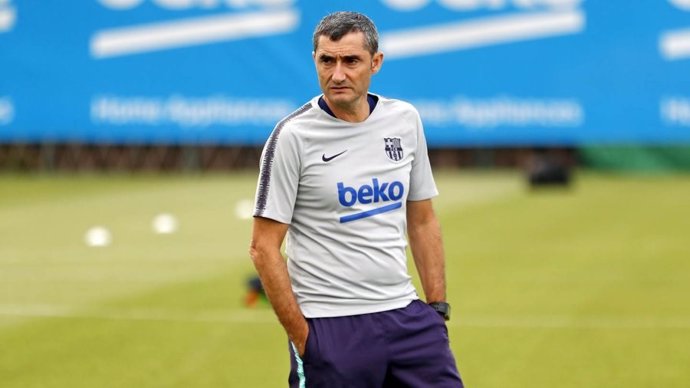 El entrenador del FC Barcelona, Ernesto Valverde, en un entrenamiento