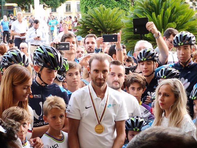 Alejandro Valverde, reconocido en Murcia tras ser campeón del mundo