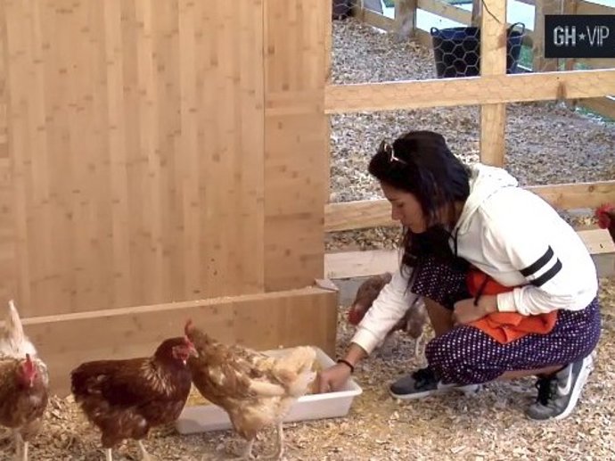 Miriam Saavedra se despide de los animales de 'GH VIP'