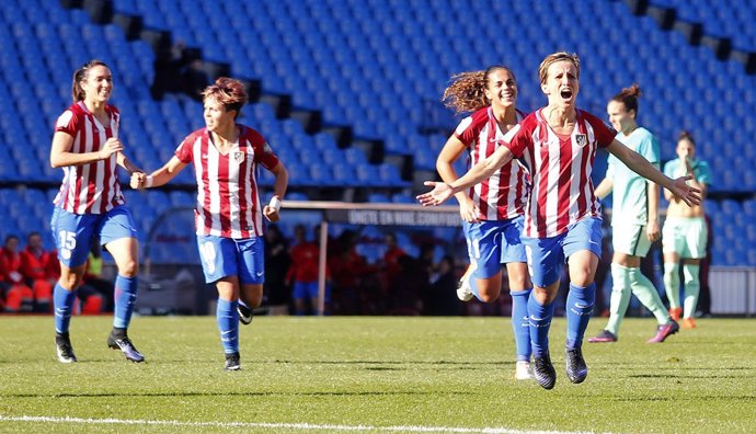 El Atlético de Madrid Femenino se impone al Barcelona y se hace con el liderato