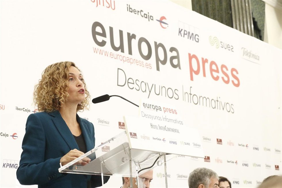 La ministra de Política Territorial, Meritxell Batet, protagoniza los Desayunos
