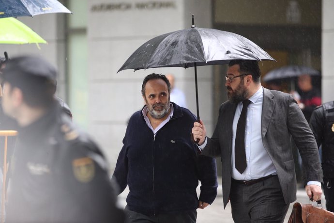 Guillermo Ortega llega a la Audiencia para saber si debe ingresar en prisión