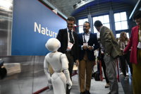 Casado acusa a Sánchez de "arrodillarse" ante Torra por insistir en dialogar y pide un 155 con personal propio