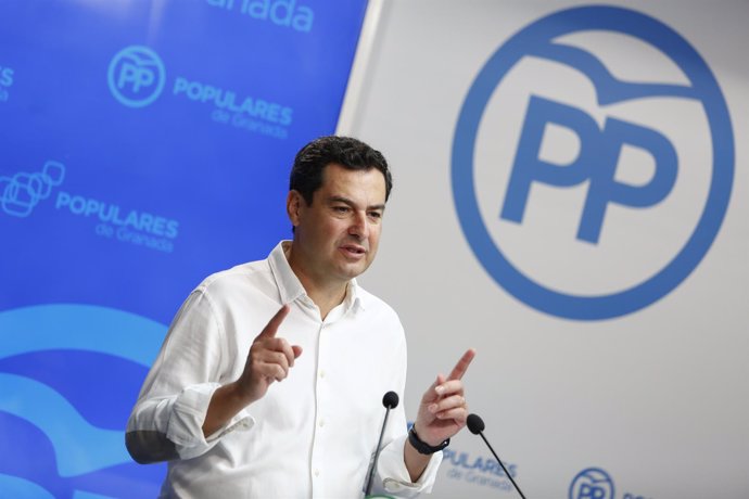 El presidente del PP-A, Juanma Moreno, en Granada