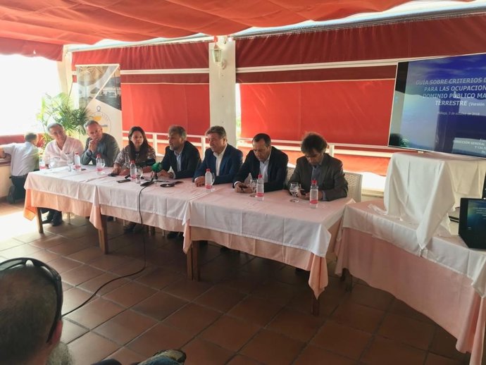 Fwd: Nota Y Foto Presentación Guía Chiringuitos