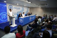 Moreno (PP-A) afea a Susana Díaz que "deshoje la margarita" mientras Andalucía se empieza a desangrar económicamente