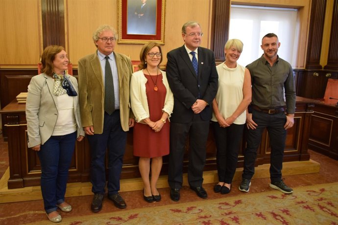 Recepción a los Premios Mano Amiga. 